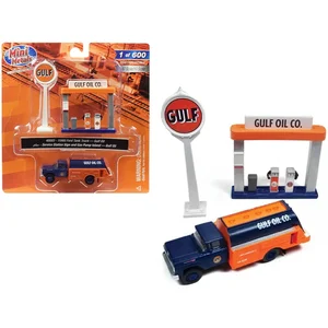 Classic Metal Works 40003 - 1960 Ford Tank Truck Model with Gulf Oil Service Station