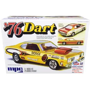 Mpc MPC925 - 1976 Dodge Dart Sport Model Kit with Figurines - 1/25 Scale