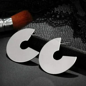 Claudia G Collection E9004.2 - Geometric Silver Marly Earrings for Chic Style