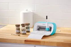 Cricut-2007079