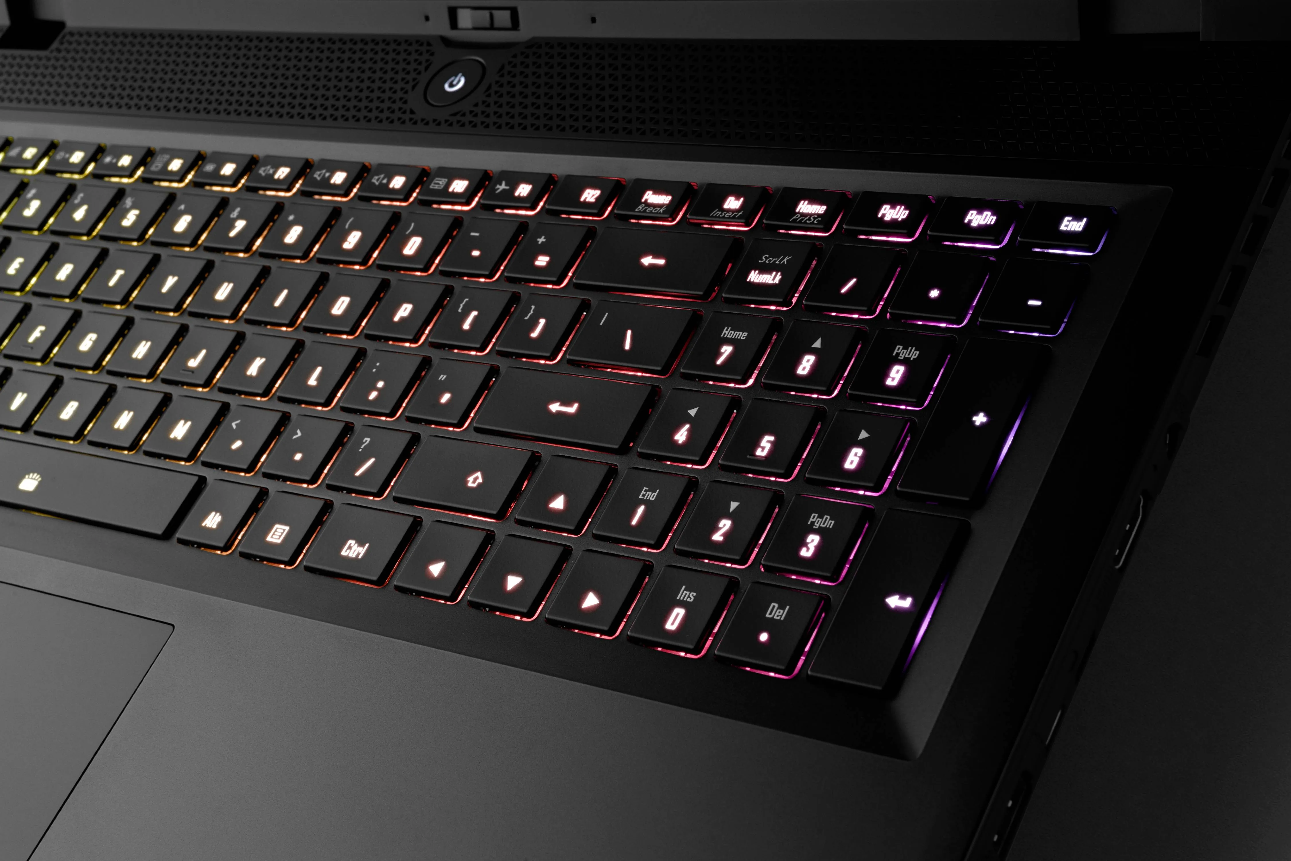 GIGABYTE-AERO17WA7US1130SO