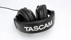 TASCAM-0090-0074