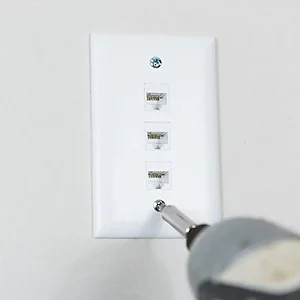 Onq WP3403WH10 - 1-Gang, 3-Port Wallplate, 10-Pk, White