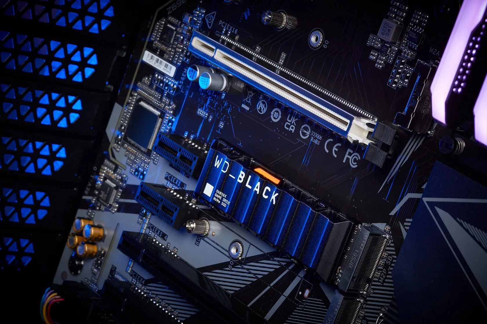 Western Digital-WDS200T2XHE00BCA0